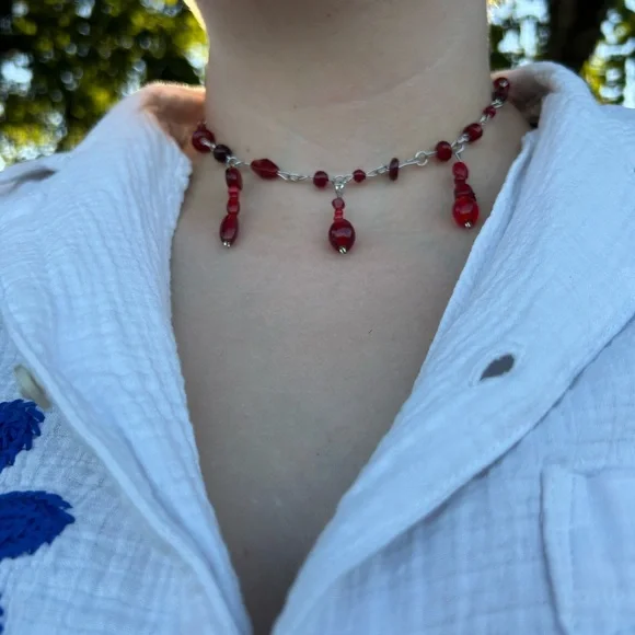 Blood Red Beaded Necklace - Picture 4 of 7